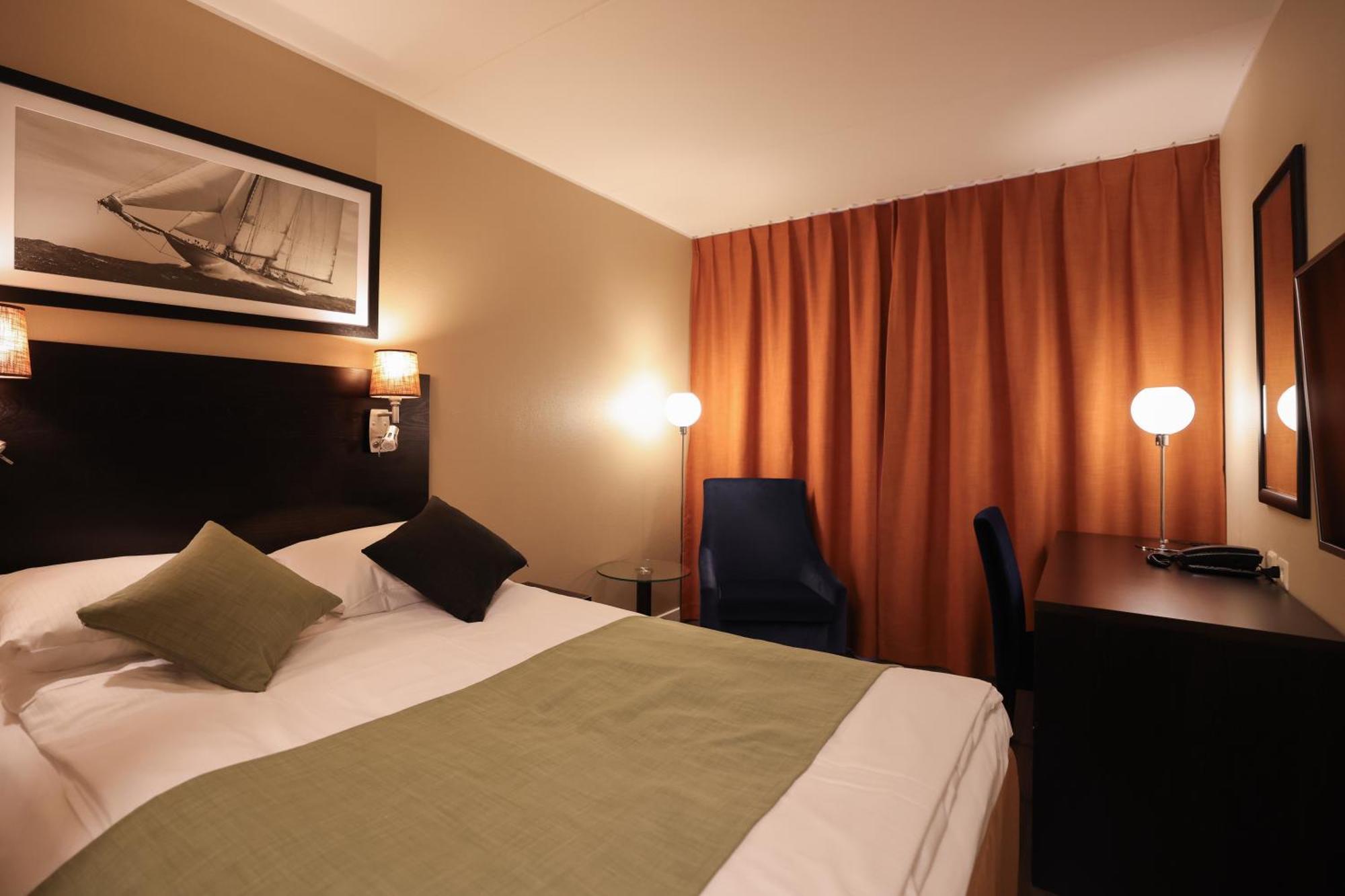Quality Hotel Floro Ngoại thất bức ảnh
