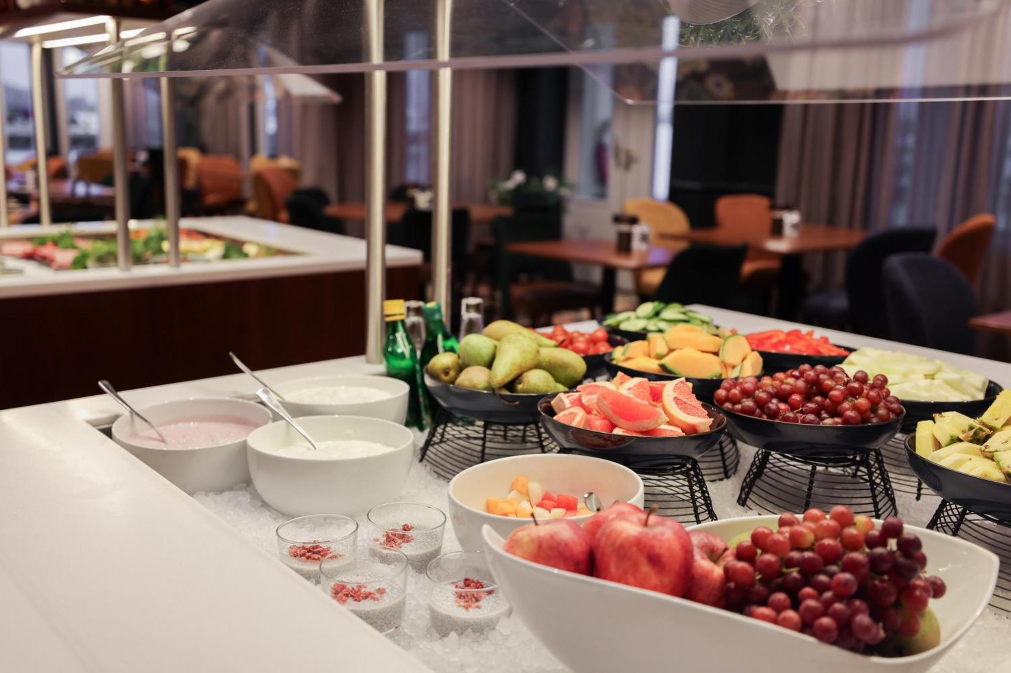 Quality Hotel Floro Ngoại thất bức ảnh